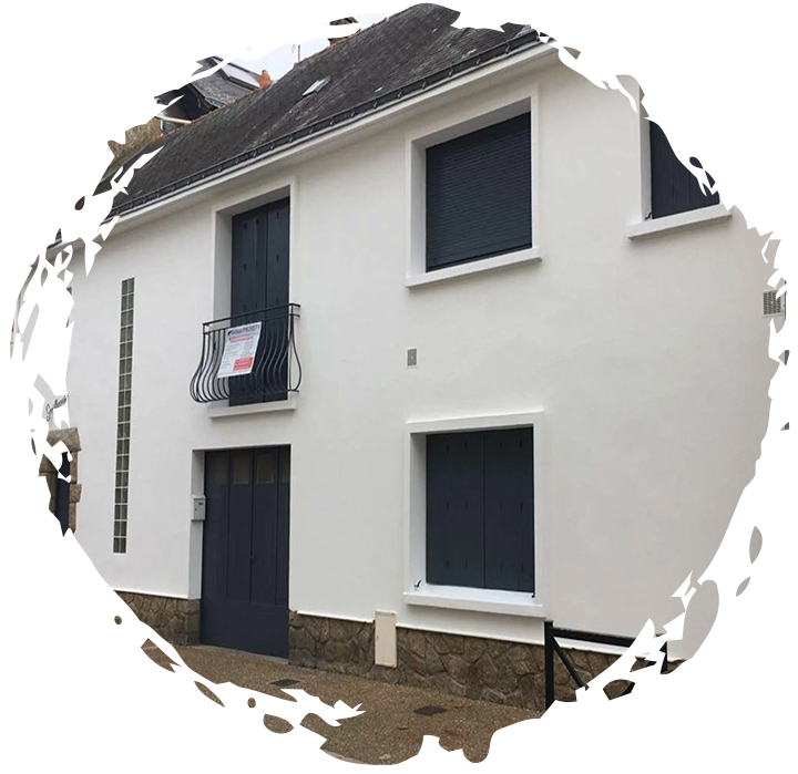 Peinture extérieure réalisée sur façade de maison par Artisan Pachet à La Baule